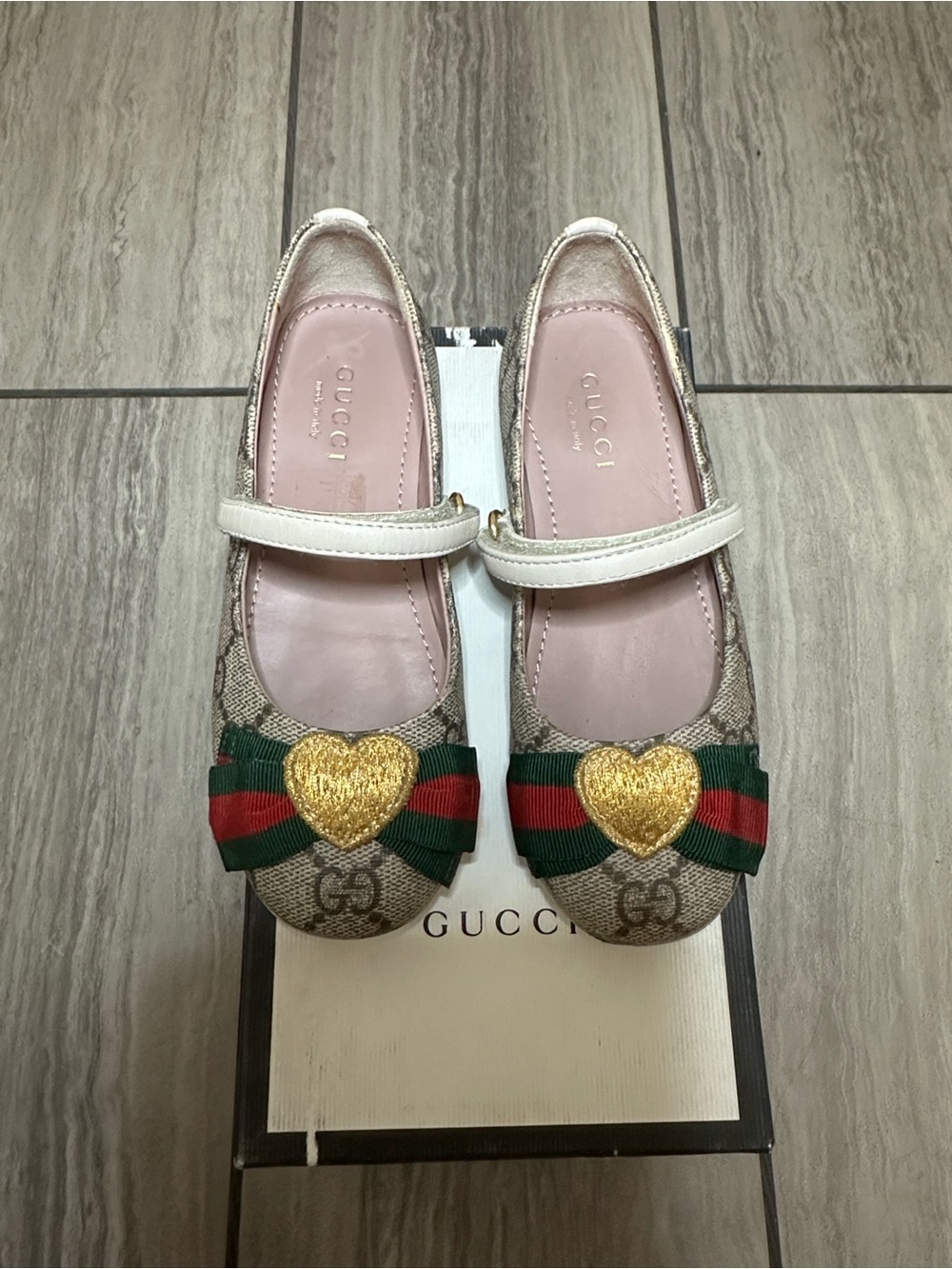 Gucci Kids Beige GG Canvas Ballet Flats with Gold Heart and Red-Green Ribbon